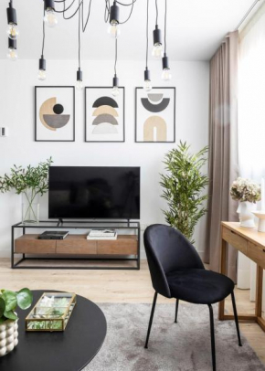 Urban Sky by PANDO APARTMENTS 26K